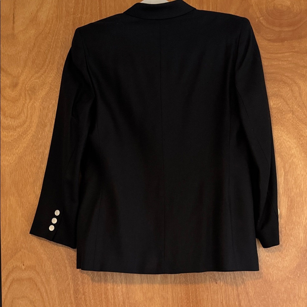 Chic Black Double-Breasted Blazer - Picture 9 of 10